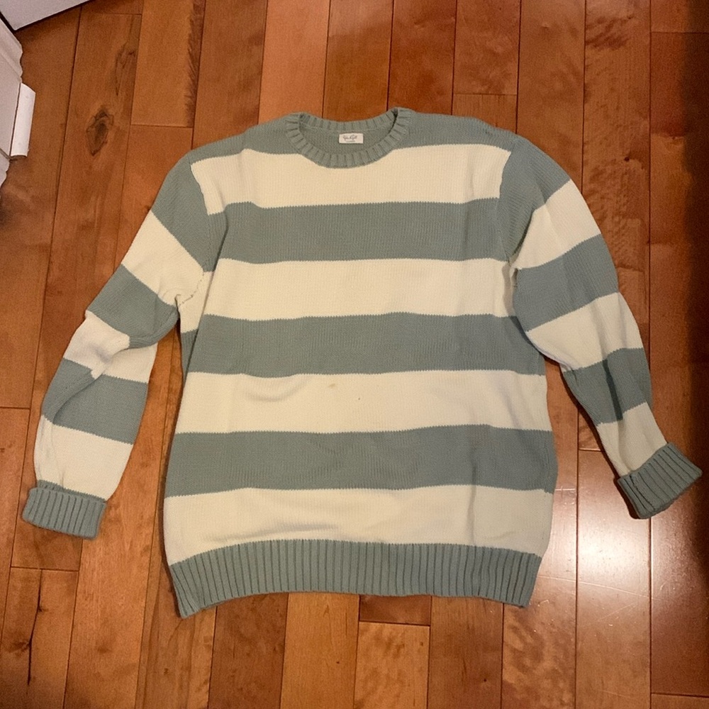 brandy melville sweatshirt